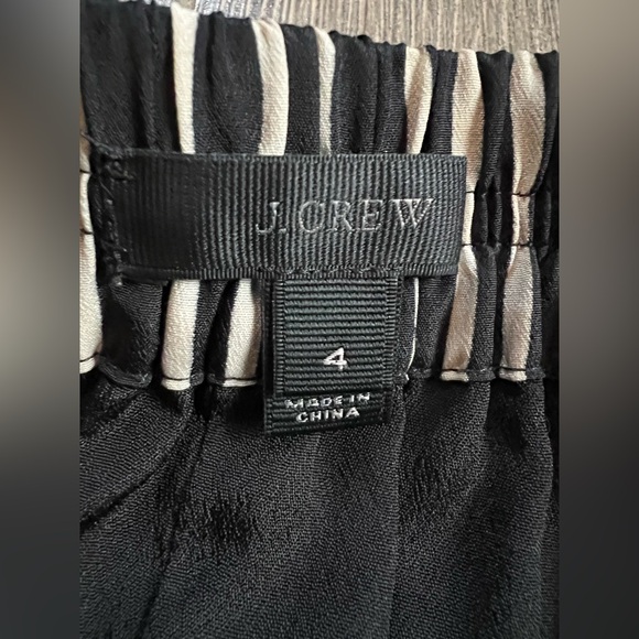 J.Crew Black & White Striped Midi Skirt Size 4 | Elastic Waist Pockets Classic - Picture 6 of 7